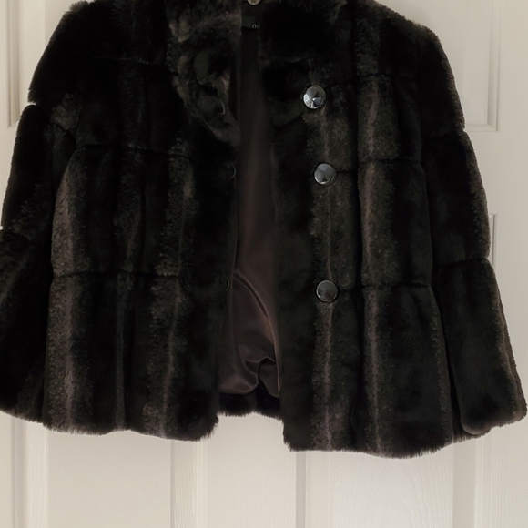 Faux jacket size xs. - Picture 4 of 7